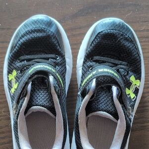 Under Armour Kids Sneakers Black and Light Purple